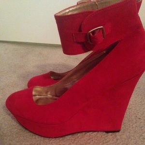 Red wedges