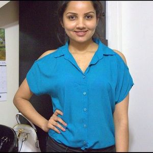 Cold shoulder collar shirt (WORN ONCE ONLY!!)