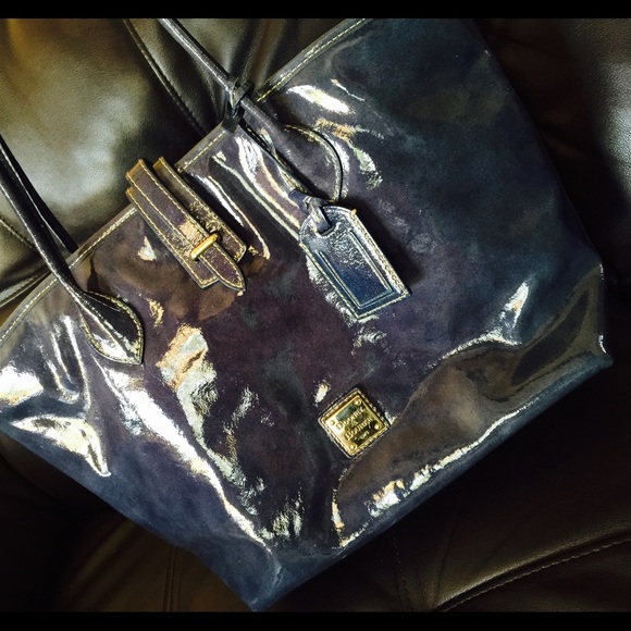 Dooney & Bourke navy blue patent leather bag