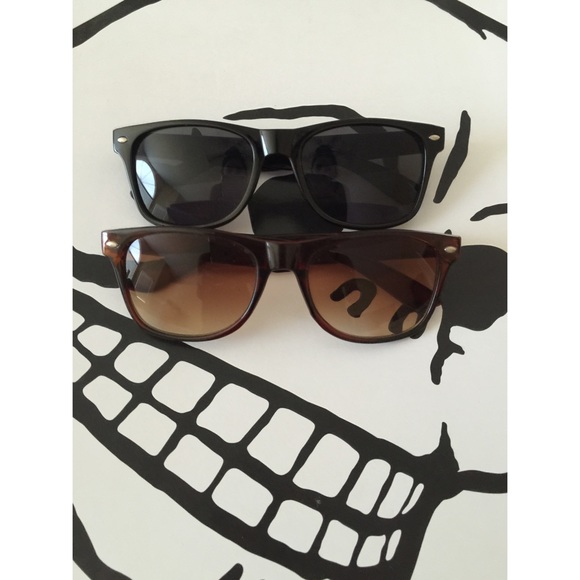 Lot of two lake or beach day ready wayfarers!