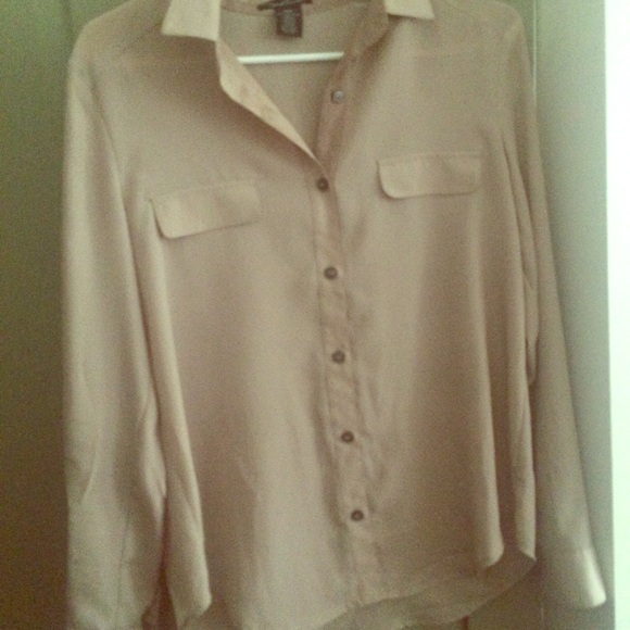 Tan blouse - Picture 1 of 1