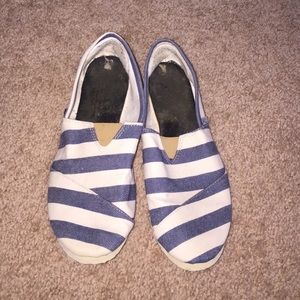 Striped toms
