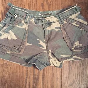 Da-Nang camo army military surplus short shorts
