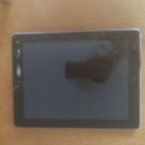 needs a new screen both cameras work 100%