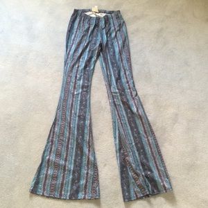 LA HEARTS Fit and Flare Printed Pants
