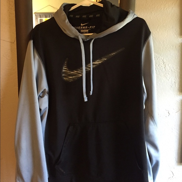 Nike therma fit hoodie.