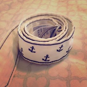 D ring white belt with navy anchors