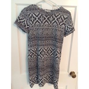 ⚡️FLASH SALE ENTIRE CLOSET $15 UNTIL MIDNIGHT ⚡️