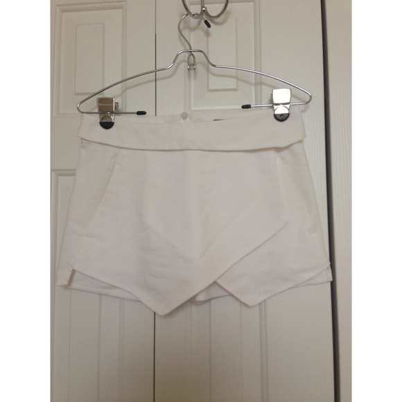 White Zara Skort