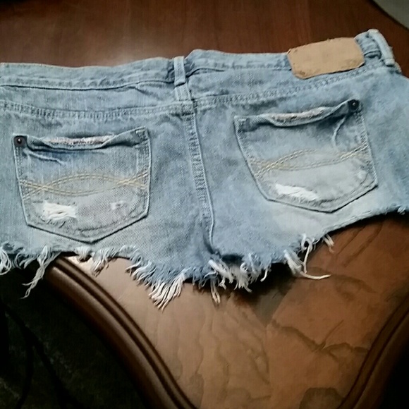 Abercrombie shorts - Picture 2 of 3