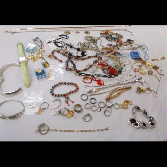 Vintage Jewelry bundle treasures.