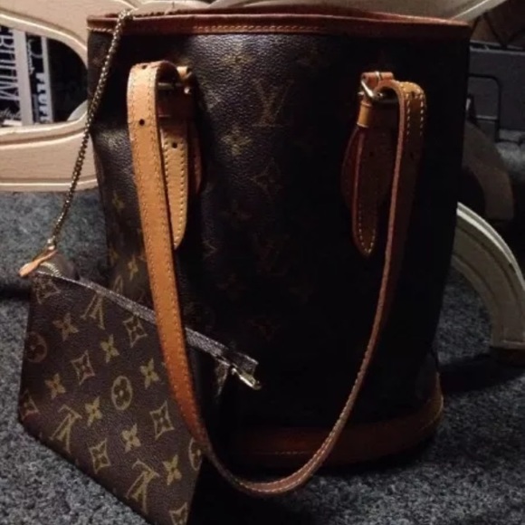 🎈Sold🎈Louis Vuitton Petit Monogram Bucket Pouch - Picture 1 of 4