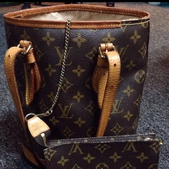 🎈Sold🎈Louis Vuitton Petit Monogram Bucket Pouch - Picture 2 of 4