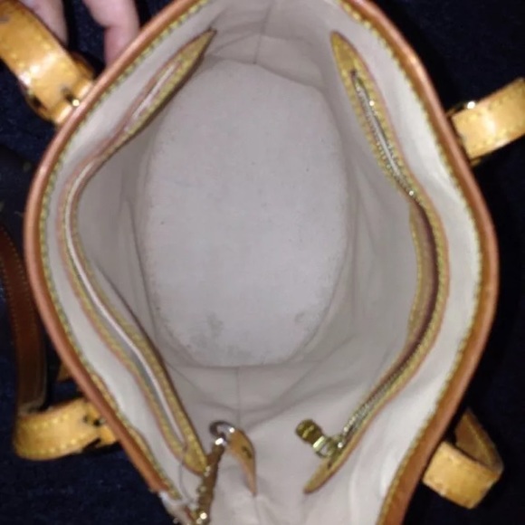 🎈Sold🎈Louis Vuitton Petit Monogram Bucket Pouch - Picture 3 of 4