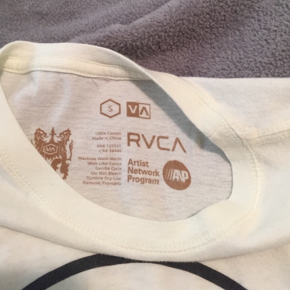 RVCA tee - Picture 3 of 4
