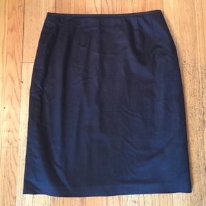 Formal black lined above the knee skirt