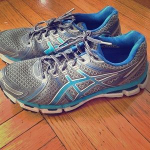 Blue and grey Asics Gel Kayano 19