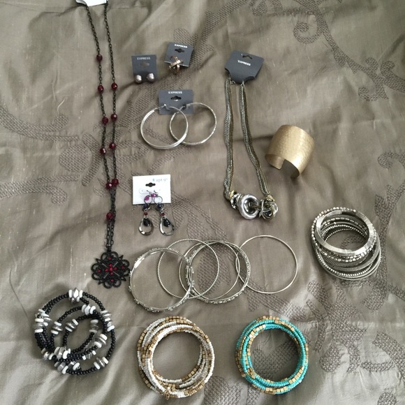 Large Jewelry Bundle. Most new.