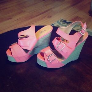 Coral pink wedges, size 9