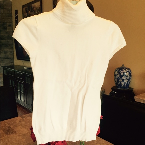 Short sleeve turtle neck