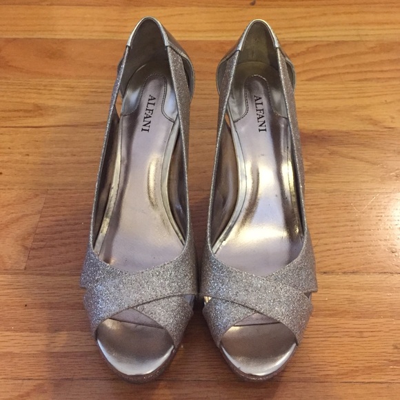 Macy's Shoes - Gold Heels!