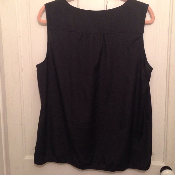 Loft black top with ruffle - Picture 3 of 3