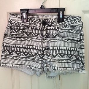 Bullhead high waisted shorts