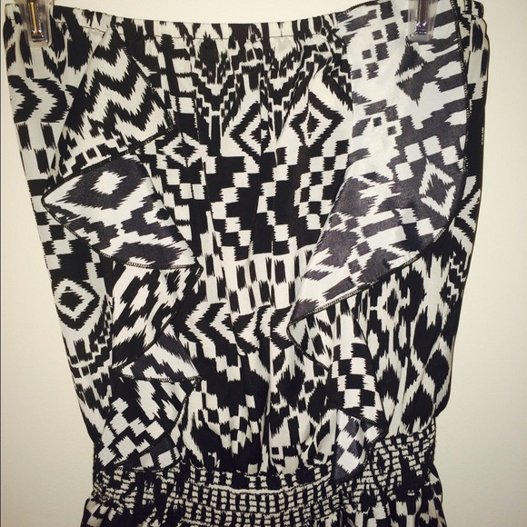 Cute romper - Picture 2 of 3