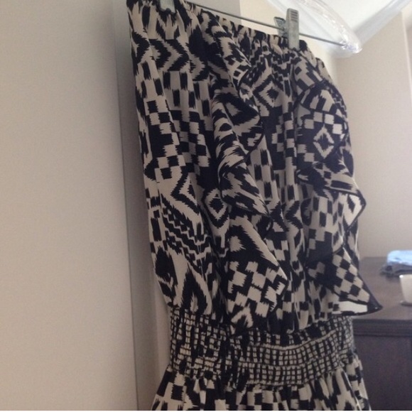 Cute romper - Picture 3 of 3