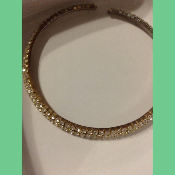 Choker - Picture 1 of 3