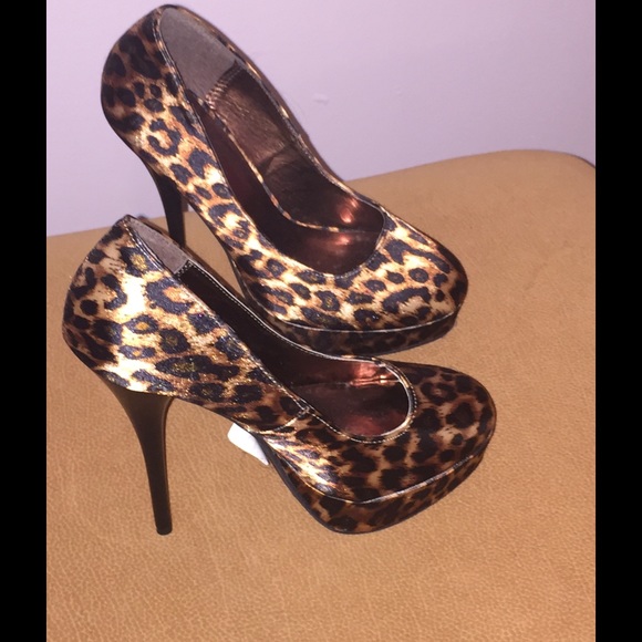 Cheetah Heels - Picture 2 of 2