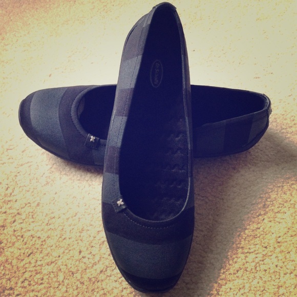 Women's Dr. Scholl's Black Striped Flats Size 10