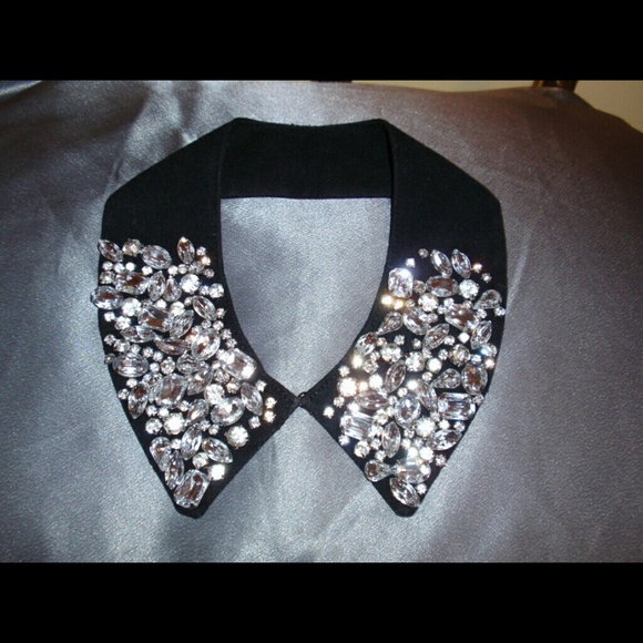 Jeweled collar necklace
