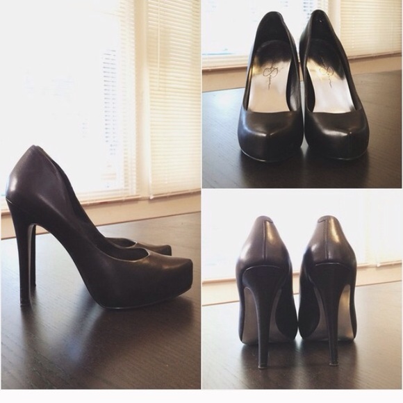 Black Jessica Simpson heels