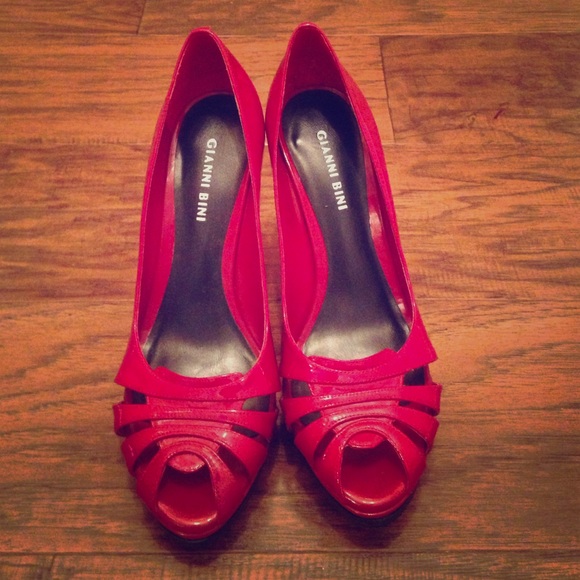 Gianni Bini Red Heels