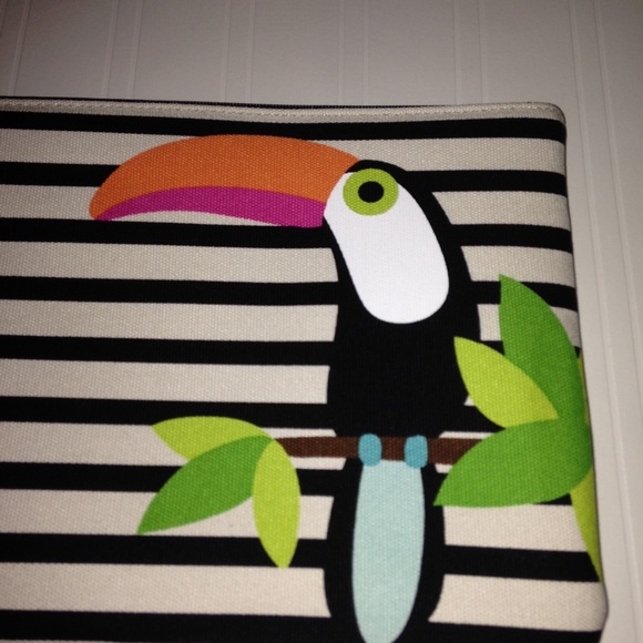 SOLD 🚫🚫Kate spade toucan Gia pouch - Picture 2 of 4