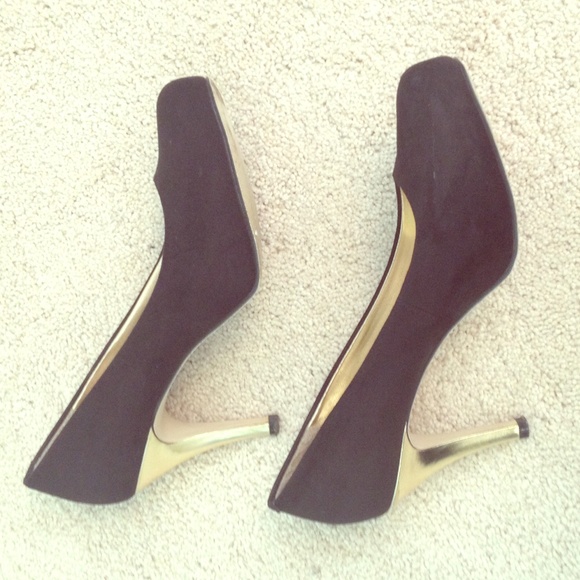 Madden Girl Shoes - Madden Girl black and gold heels