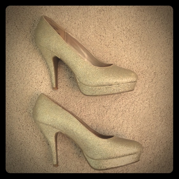 Gold glitter heels