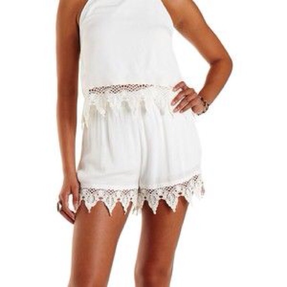 White crochet shorts - Picture 2 of 2