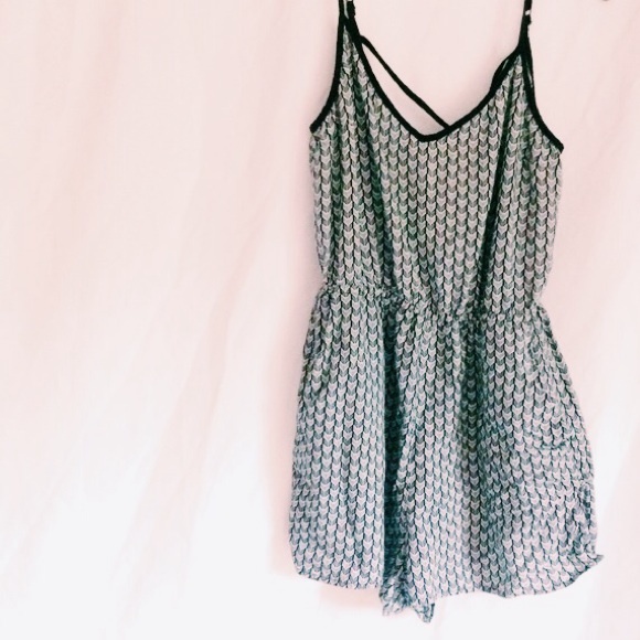 Urban Outfitters Dresses & Skirts - 🌜H&M black & white romper🌛