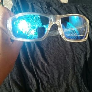 REDUCED!!!! Red ridge polarized  sunglasses