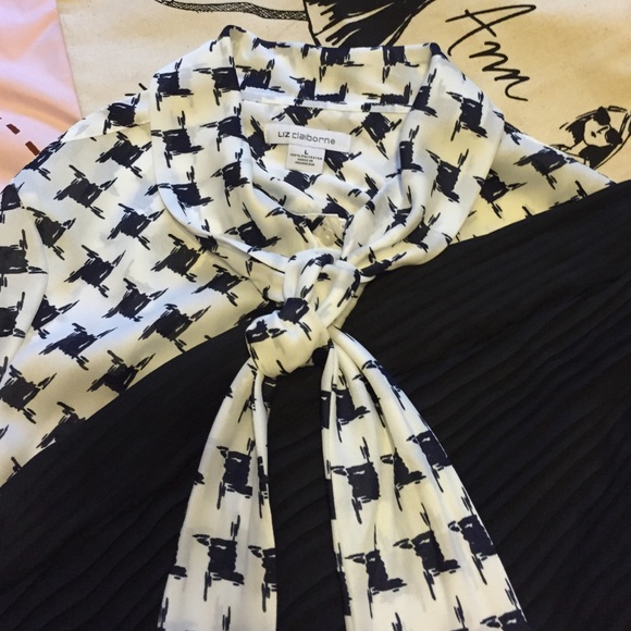 🚫SOLD🚫 sheer white & black shirt with neck tie - Picture 4 of 4