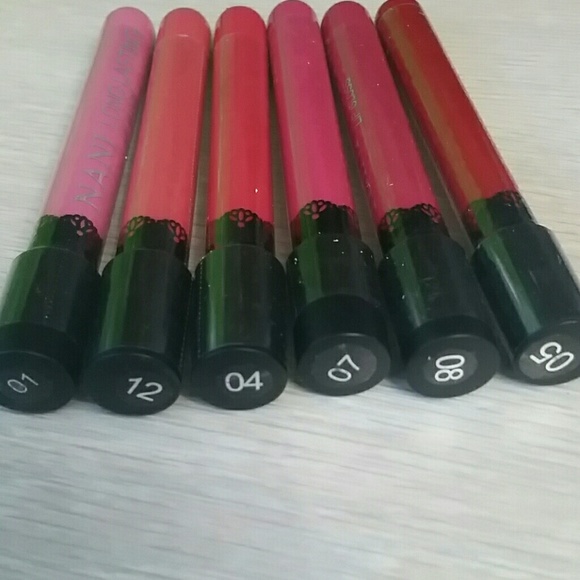 ***Long lasting liquid lipsticks***