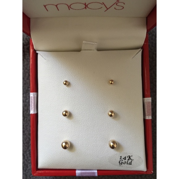 Set of three 14k stud earrings!