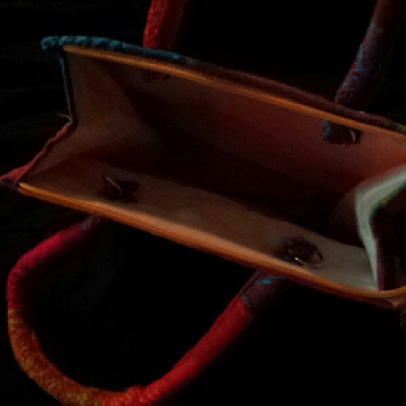 *Sold* CANCUN Mexico Bag - Picture 2 of 4