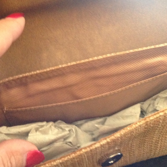 Light brown beige Purse(NEW) 🔥 - Picture 3 of 4