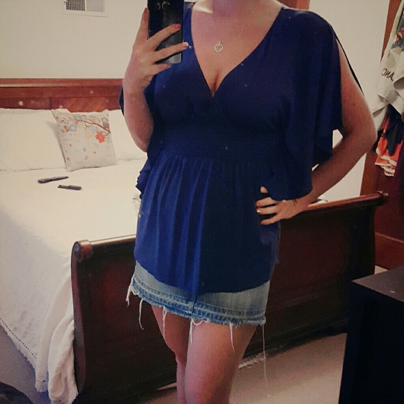 Blue split sleeve top