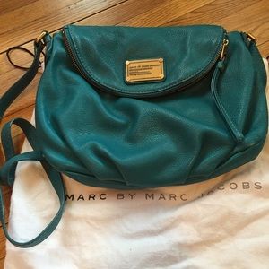 Classic Q Natasha cross body in teal