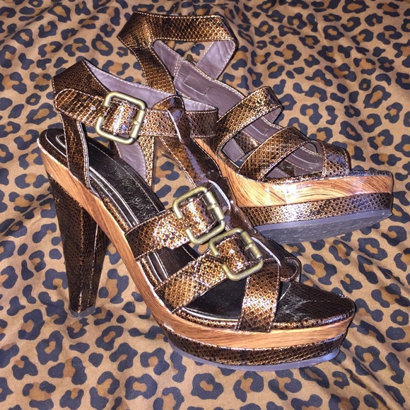 Brown snake skin heel