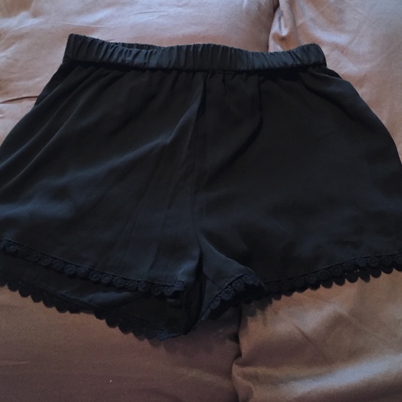 Black pack sun shorts